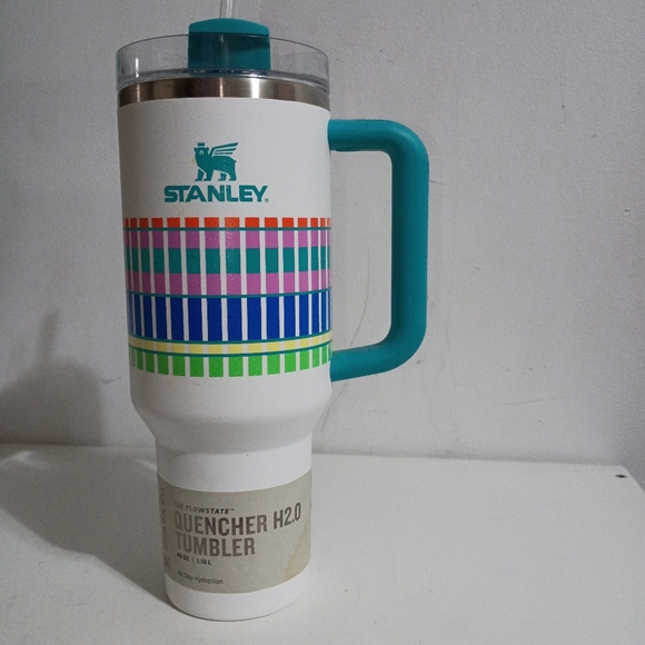 STANLEY H2.0 FlowState Stainless Steel Vacuum Lid  (Summer Plaid, 40 oz) Tumbler - Picture 4 of 7